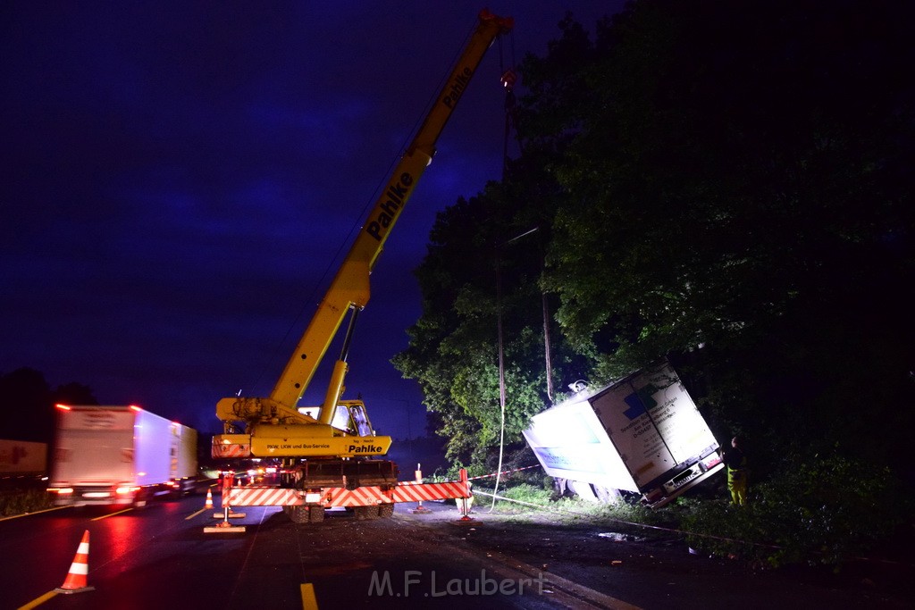 Schwerer VU A 3 Rich Oberhausen Hoehe AK Leverkusen P155.JPG - Miklos Laubert